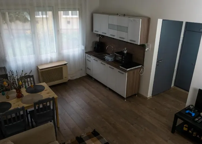 Apart-hotel H22 Eger